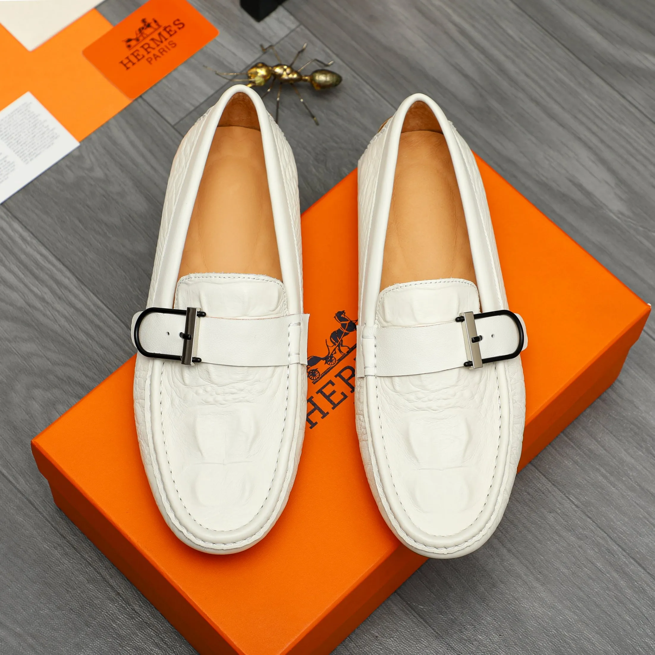 P380 Product trademark: HERMES "Hermes" casual slip-on men's shoes Regular size: 38-44 Product material: Selected crocodile pattern cowhide upper, pigskin lining, rubber outsole